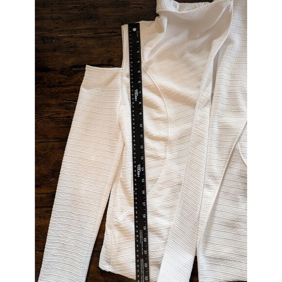 NWT Bisou Bisou L White Cold Shoulder Blazer Cardigan Jacket Textured Knit - Picture 9 of 11